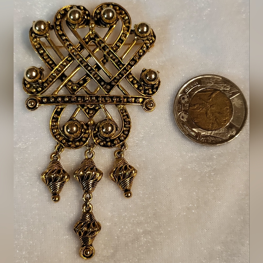 Vintage Florenza Brooch, Renaissance Revival - Picture 3 of 3